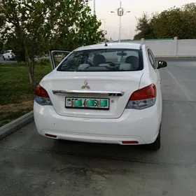 Mitsubishi Lancer 2013