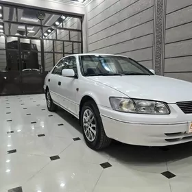Toyota Camry 1998