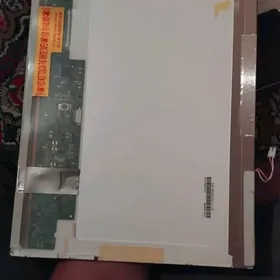 Ekran 15'4 podswetka