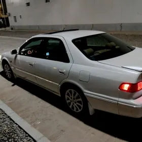 Toyota Camry 2000