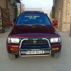 Nissan Pathfinder 1998