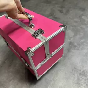 чемодан бьютикейс