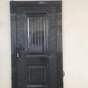 Garasaryna Gala gapylar