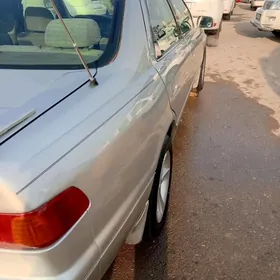 Toyota Camry 2000
