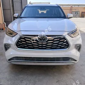 Toyota Highlander 2022