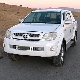 Toyota Hilux 2011