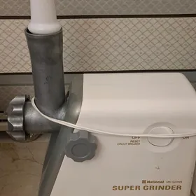 Кофеварка и тостер