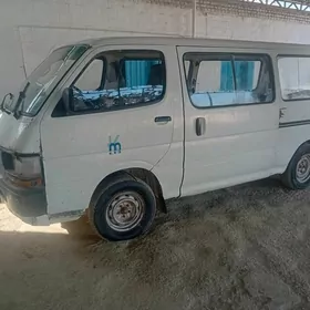 Toyota Hiace 1990