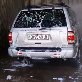 Nissan Pathfinder 2003