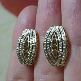 Gyzyl gulakhalka briliyant