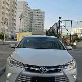 Toyota Camry 2016