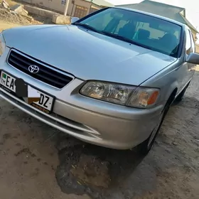 Toyota Camry 2000