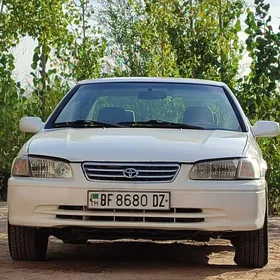 Toyota Camry 2000