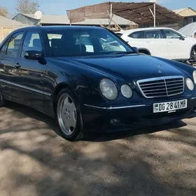 Mercedes-Benz E320 2000