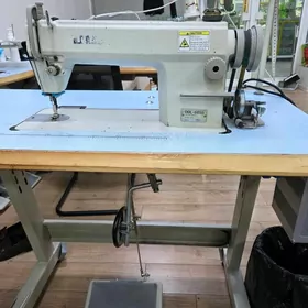 Швейная машинка