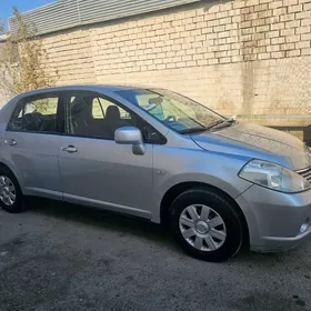 Nissan Versa 2010