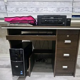 kompyuter üçin stol