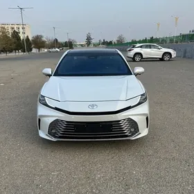 Toyota Camry Hybrid 2025