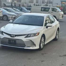 Toyota Camry 2022