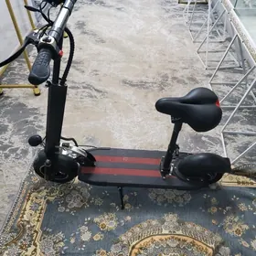 Samokat skuter tokly