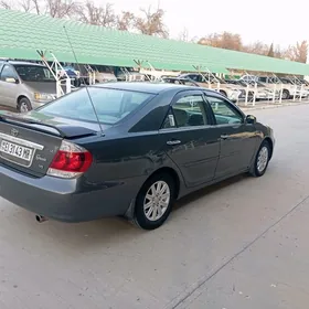 Toyota Camry 2004