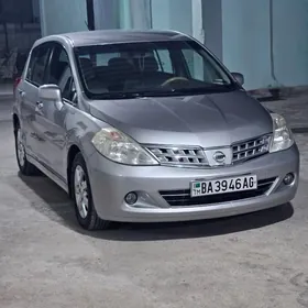 Nissan Tiida 2006