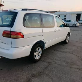 Toyota Sienna 2001