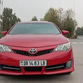 Toyota Camry 2013