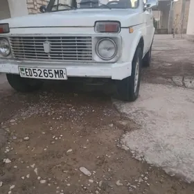 Lada Niva 1995