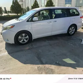 Ish gozleyan siyena mashynyma