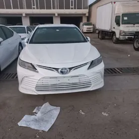 Toyota Camry 2022