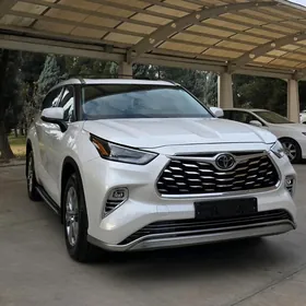 Toyota Highlander 2020