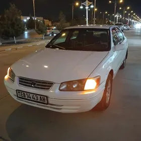 Toyota Camry 2000