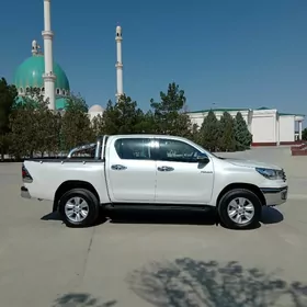 Toyota Hilux 2016