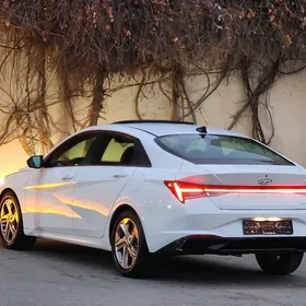 Hyundai Elantra 2021