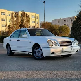 Mercedes-Benz E320 1997