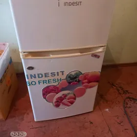 INDEZIT MINI HALADILNIK