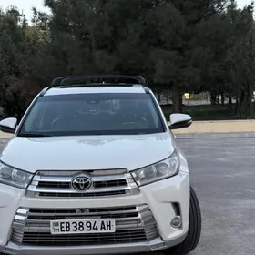 Toyota Highlander 2019