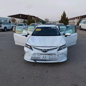 Toyota Camry 2022