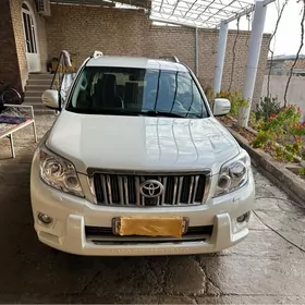 Toyota Land Cruiser Prado 2013