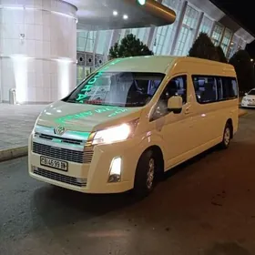 Toyota Hiace 2019