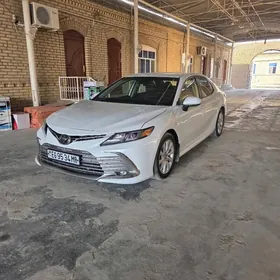 Toyota Camry 2020
