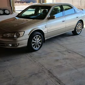 Toyota Camry 2000