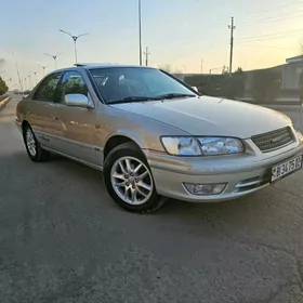Toyota Camry 2001