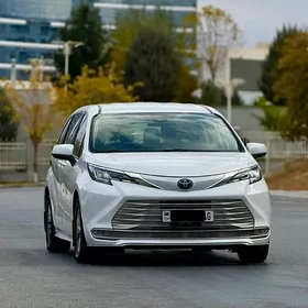 Toyota Sienna 2022