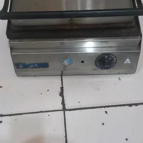 Toster döner çörek gyzdyrýan