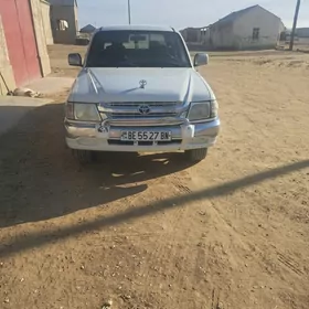 Toyota Hilux 2002