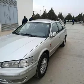 Toyota Camry 2000