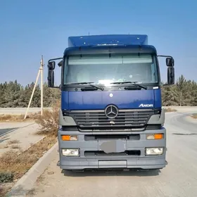 Mercedes-Benz ACTROS 3331 2004