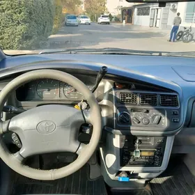 Toyota Sienna 2000
